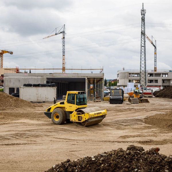 gleichenfeier_im_stz_weidfeld_baufortschritt_baustelle