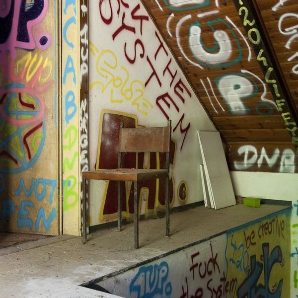 through_the_lense_vestiges_of_the_past_other_finds