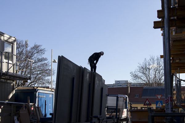 von_fliegenden_waenden_spruehenden_funken_st_gotthard_baustelle_baufortschritt