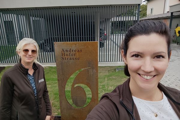 key_moment_city_country_kisses_completion