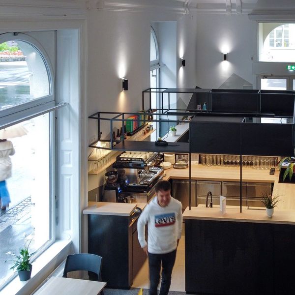 coffee_coworking_kremplhof_a_jewel_in_josefee_coworking_space_cafe