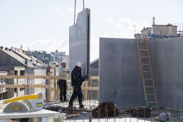 von_fliegenden_waenden_spruehenden_funken_st_gotthard_baustelle_baufortschritt