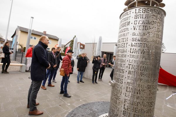 art_in_weidfeld_an_interview_dionysius_neighborhood_center_weidfeld_artwork_franz_durst