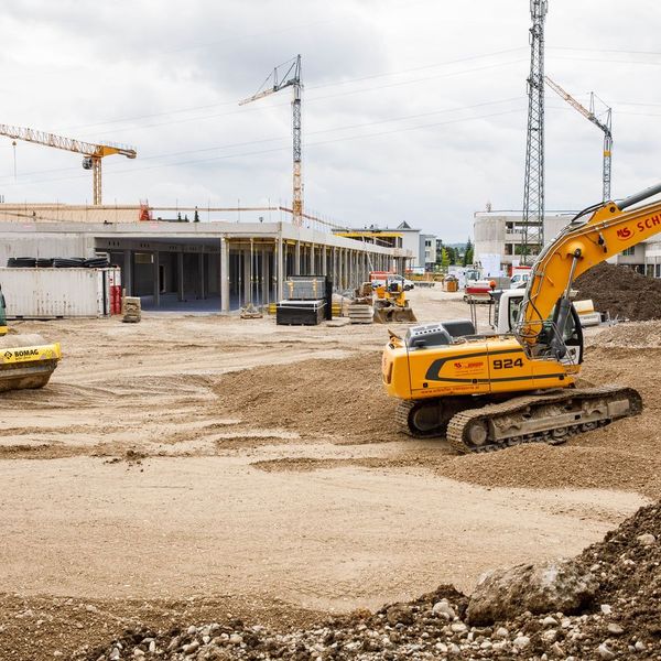 gleichenfeier_im_stz_weidfeld_baufortschritt_baustelle