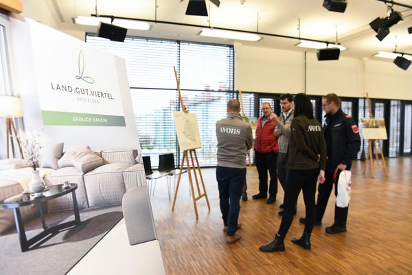 in_dialog_treten_land_gut_viertel_info_dialog_veranstaltung