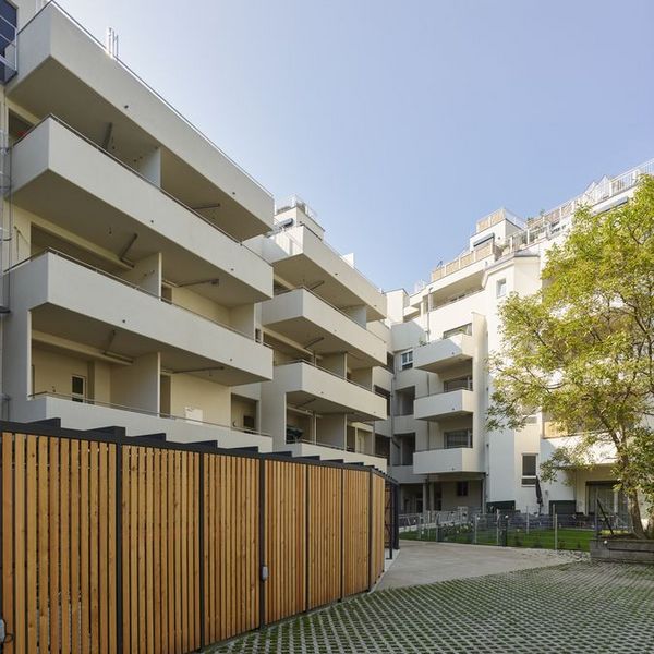 inside_viktoriahof_building_coming_home_fertigstellung