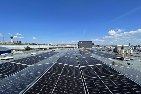 full_solar_ahead_dock_27_photovoltaic_system
