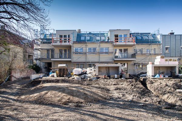 Baustelle Außenansicht hofseitig