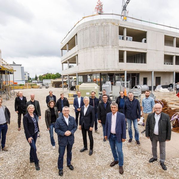 gleichenfeier_im_stz_weidfeld_baufortschritt