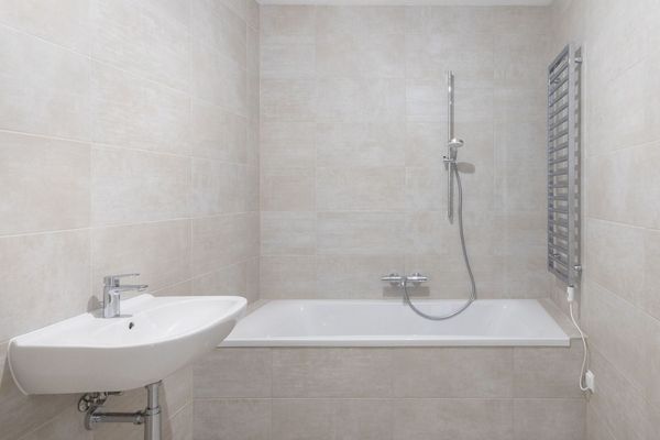 key_moment_city_country_kisses_completion