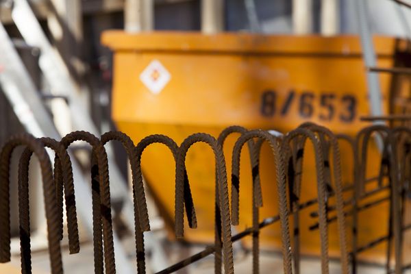 das_dach_ist_drauf_in_der_1_reihe_wienerwald_dachgleiche_baufortschritt