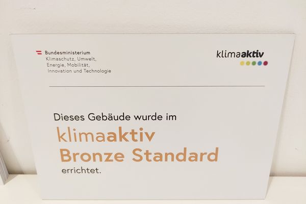 key_moment_city_country_kisses_completion