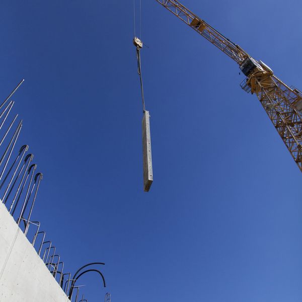 v_for_advancing_the_blend_construction_progress