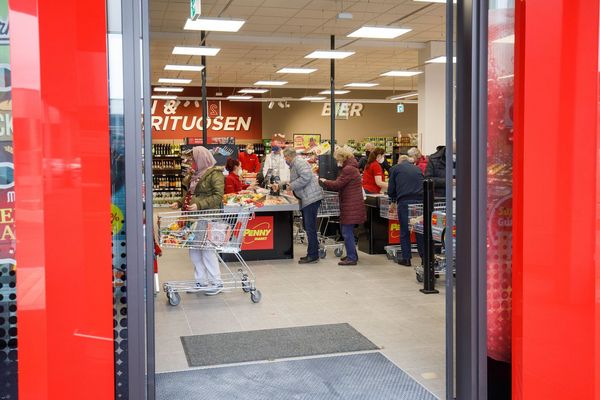 grand_opening_stz_weidfeld_eroeffnung