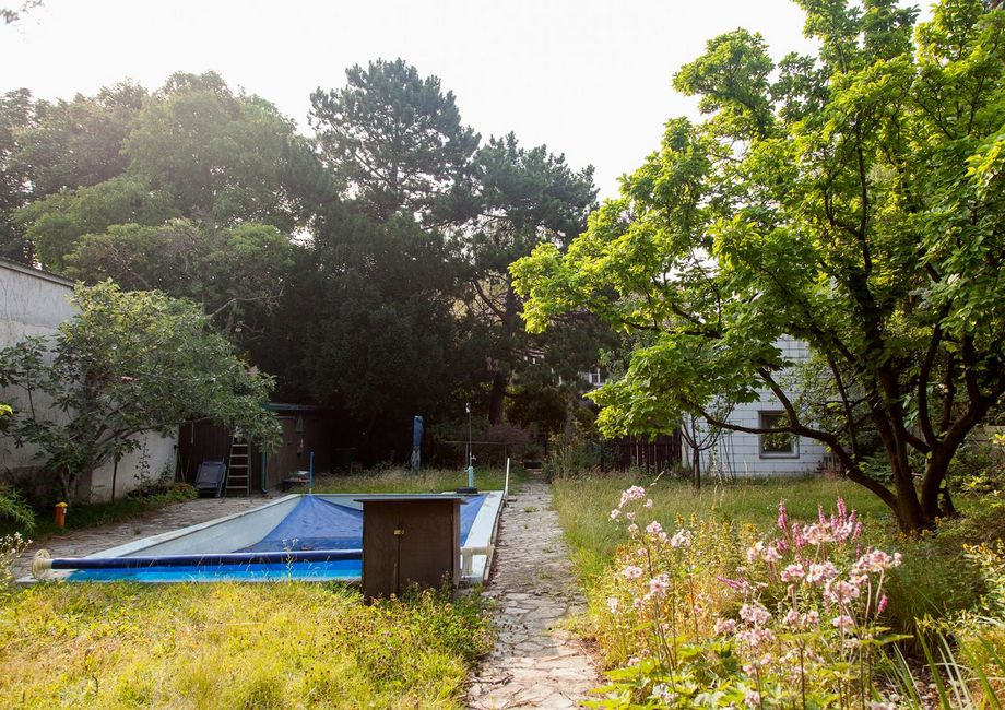 vorstadt_schoene_bestand_garten_pool