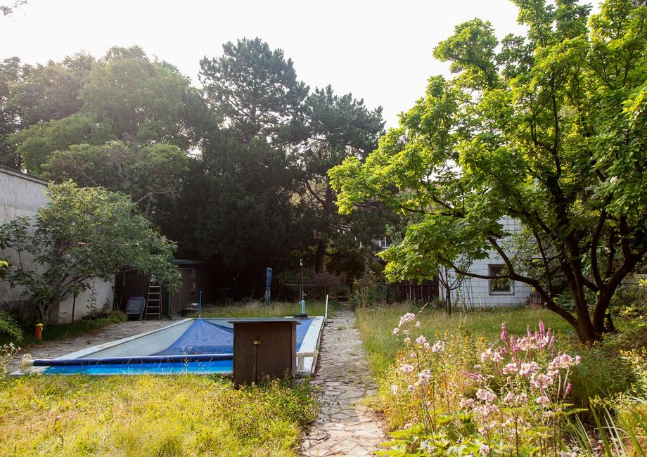 vorstadt_schoene_bestand_garten_pool