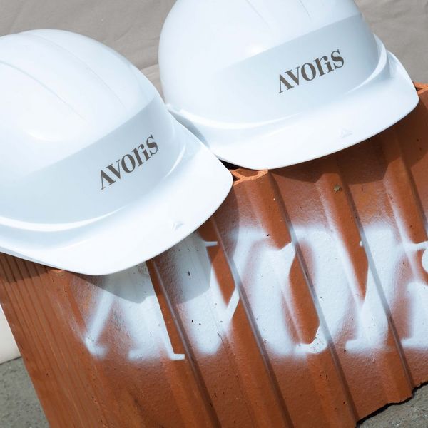 ein_grundstein_fuer_stadt_land_kuss_grundsteinlegung_feier