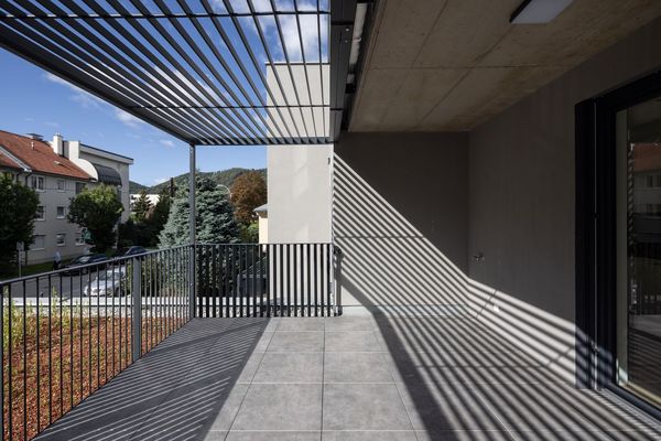 key_moment_city_country_kisses_completion