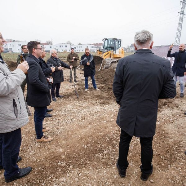 breaking_ground_in_traun_dionysius_neighborhood_center_weidfeld