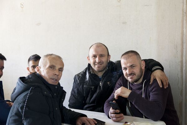 das_dach_ist_drauf_in_der_1_reihe_wienerwald_dachgleiche_gleichenfeier