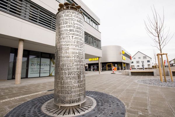 art_in_weidfeld_an_interview_dionysius_neighborhood_center_weidfeld_artwork_franz_durst