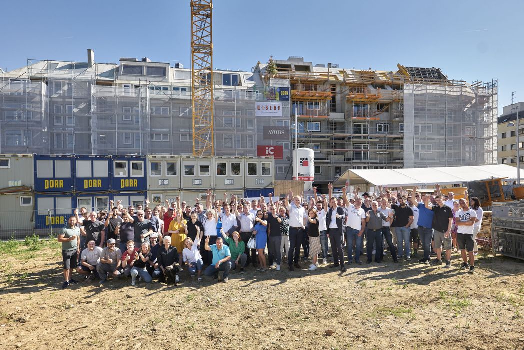 tempo_power_topping_out_building_coming_home_living_in_st_gotthard