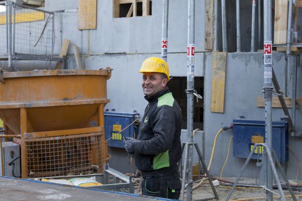 von_fliegenden_waenden_spruehenden_funken_st_gotthard_baustelle_baufortschritt