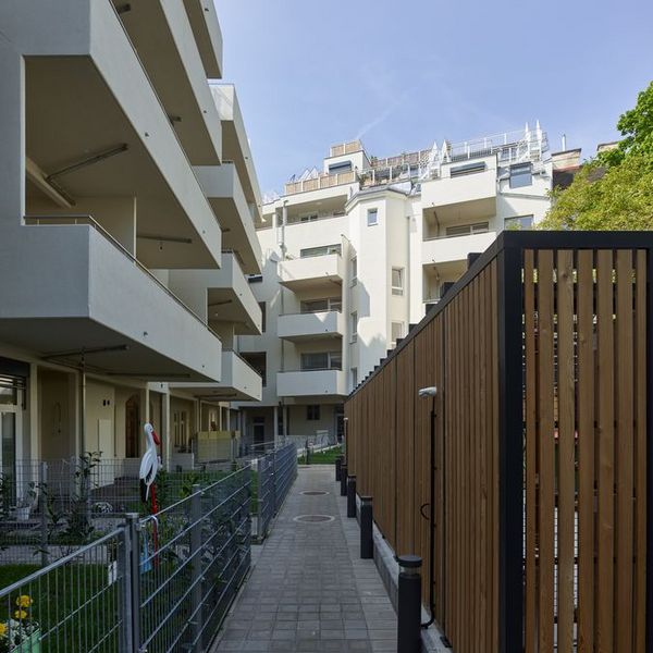 inside_viktoriahof_building_coming_home_fertigstellung